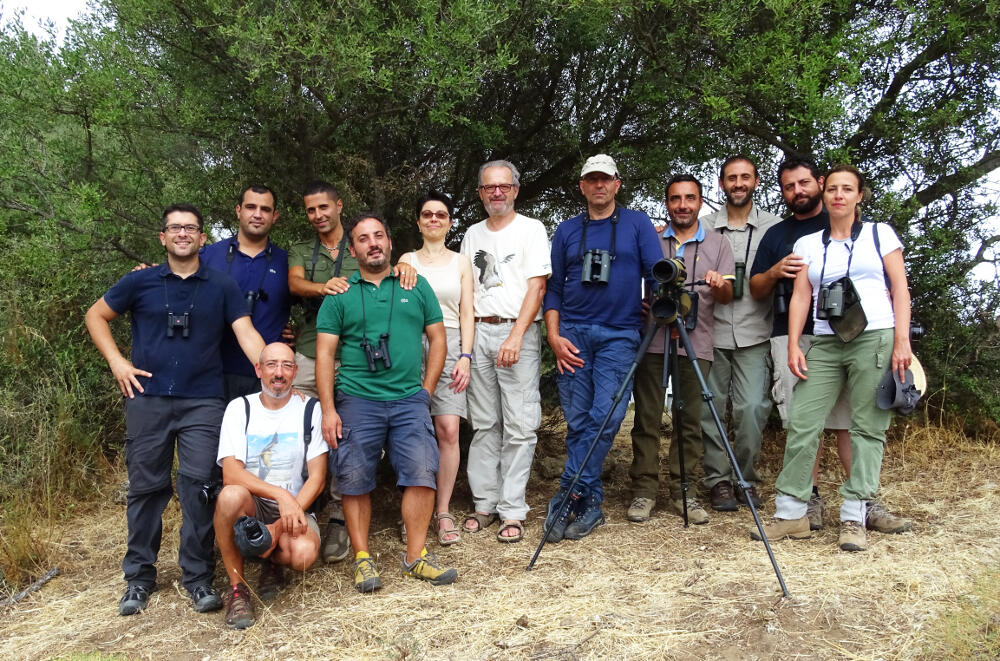 Il gruppo di ornitologi dell'associazione StOrCal con Guido Ceccolini e Anna Cenerini del CERM